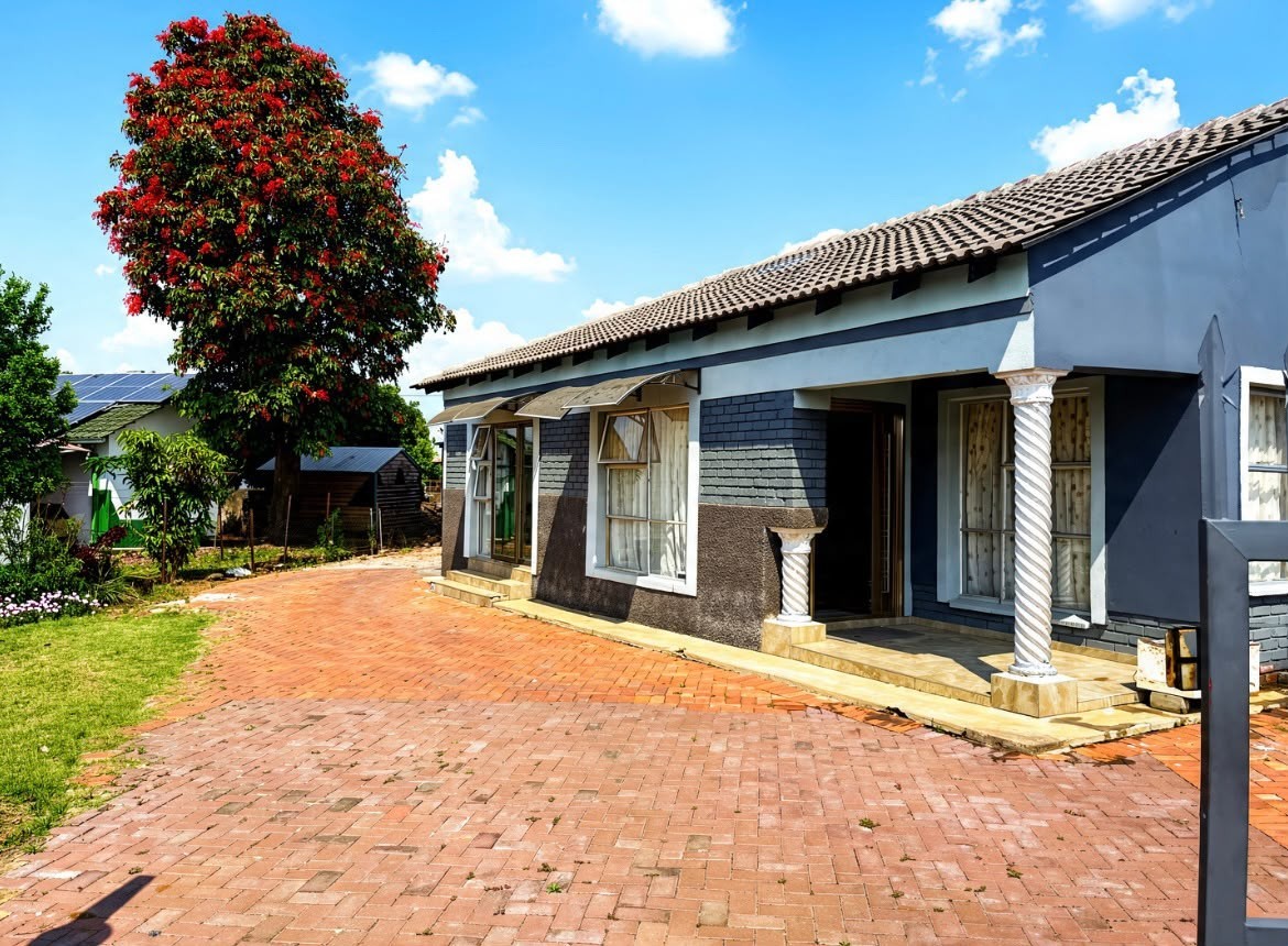 House for sale in Mogwase, North West, 588 m²