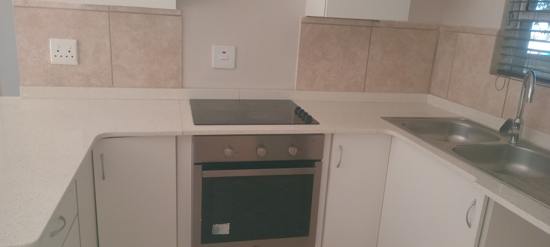 Complex for sale in Sunnyridge, Newcastle, KwaZulu Natal