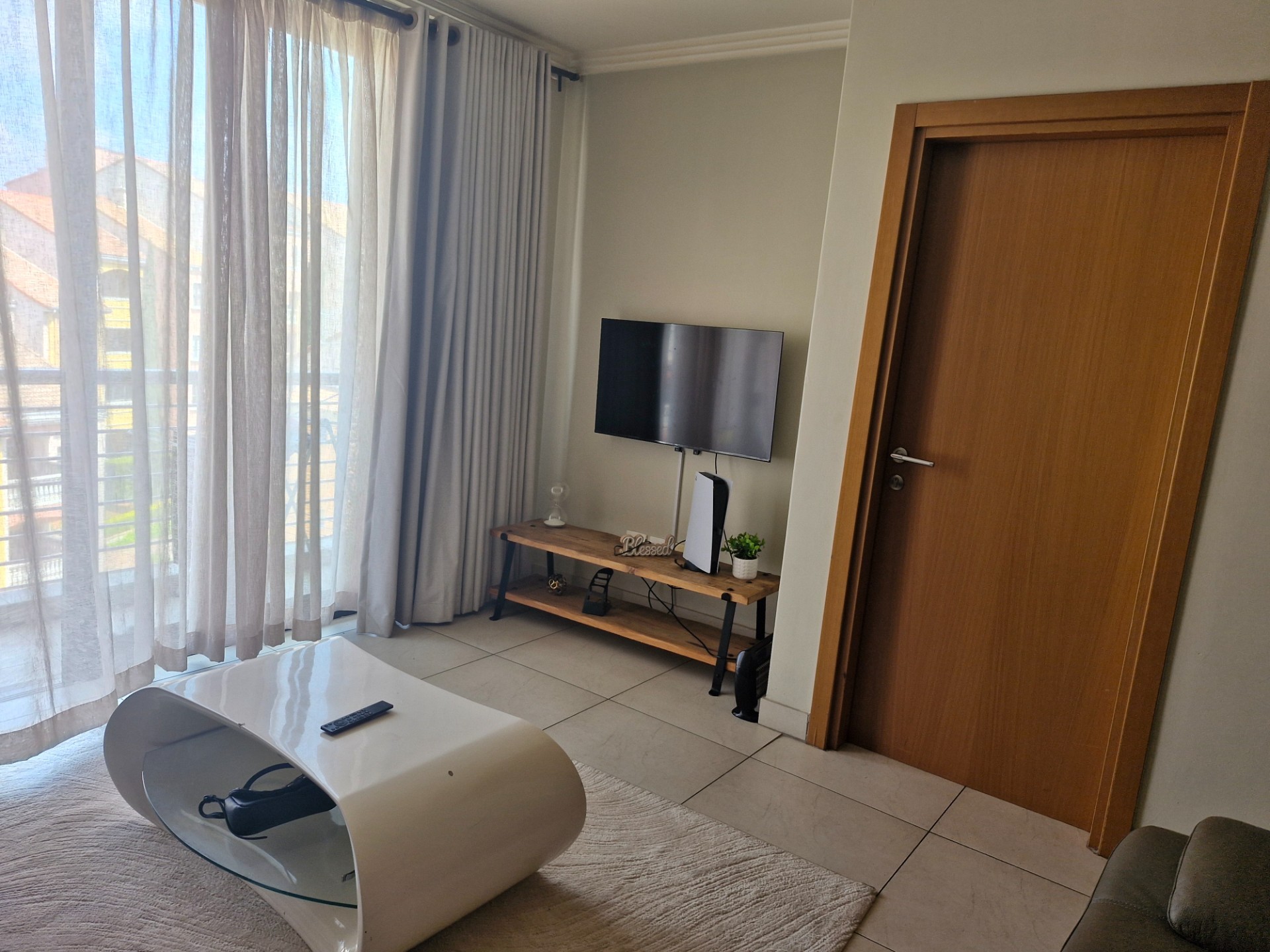 Apartment for rent in Bedfordview, 000  (3rd floor), Kingsley Complex, 1 smith Road, Bedfordview, Gauteng, 81 m²