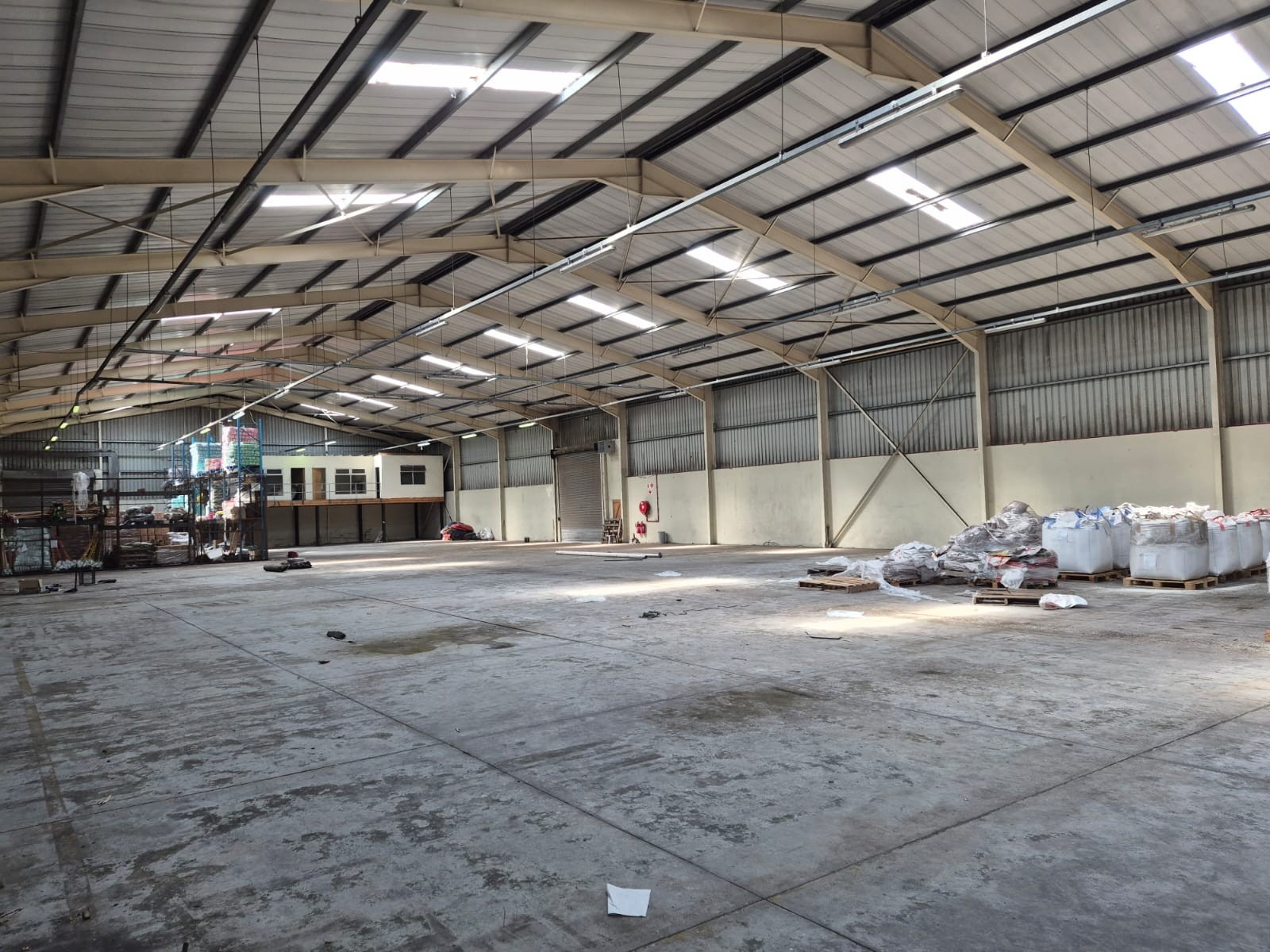 Warehouse for rent in Windvogel, Bethelsdorp, Port Elizabeth, 7 Bethelsdorp Road, Windvogel, Bethelsdorp, Port Elizabeth, Eastern Cape, 2000 m²