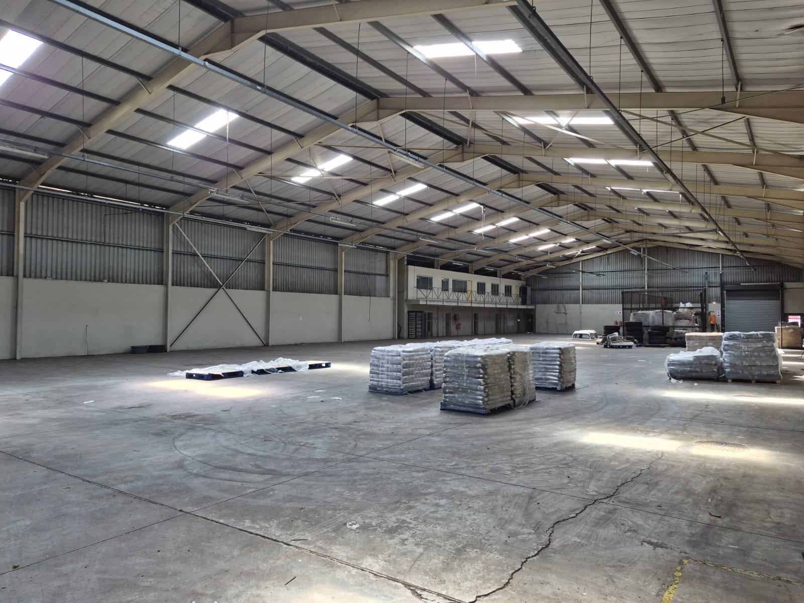 Warehouse for rent in Windvogel, Bethelsdorp, Port Elizabeth, 7 Bethelsdorp Road, Windvogel, Bethelsdorp, Port Elizabeth, Eastern Cape, 2000 m²