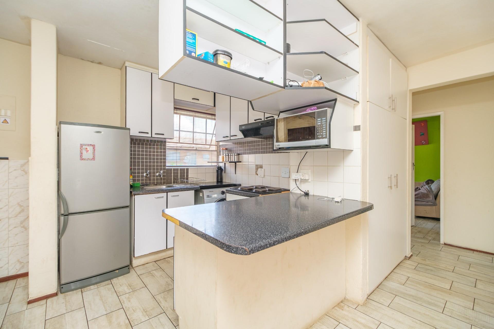 Apartment for sale in Lindhaven, Roodepoort, 60 m²