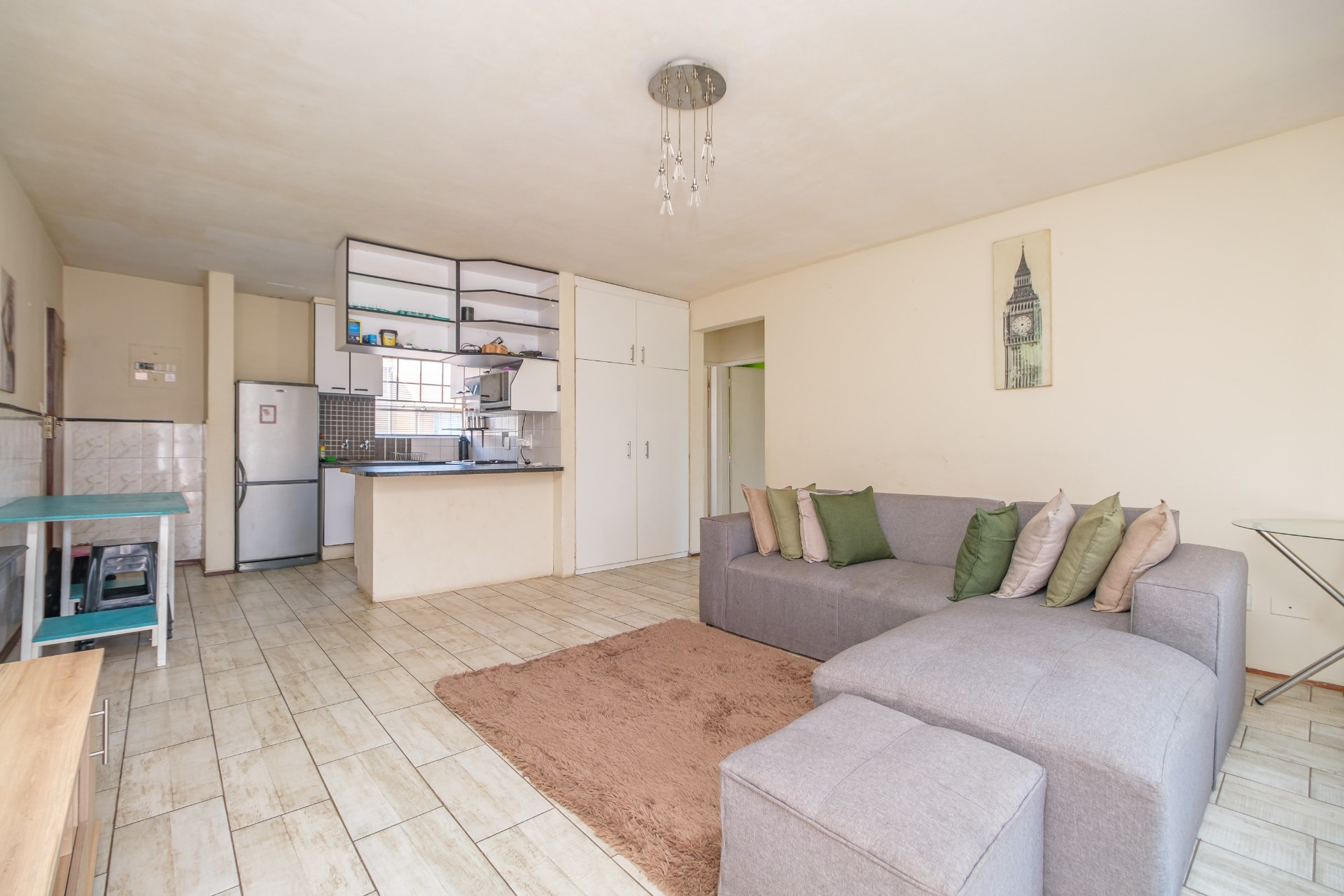 Apartment for sale in Lindhaven, Roodepoort, 60 m²