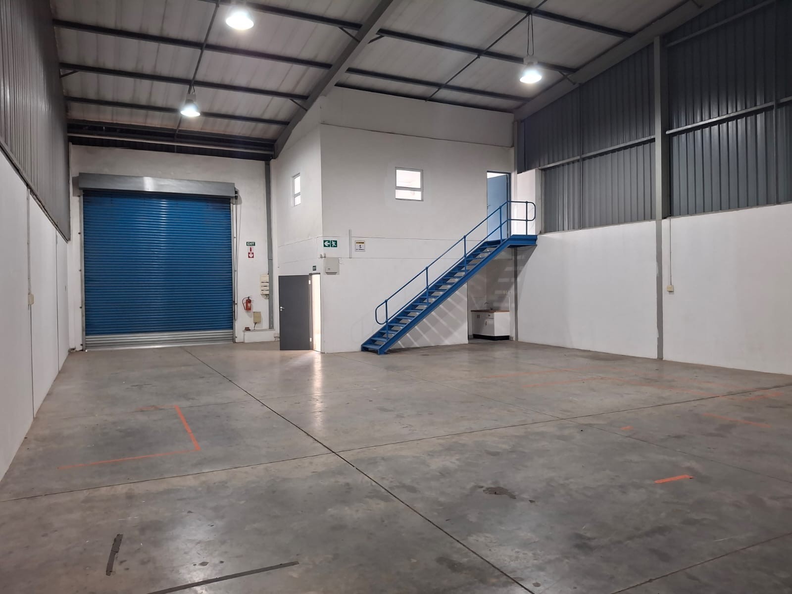 Warehouse for rent in Fairview, Port Elizabeth, 280 m²