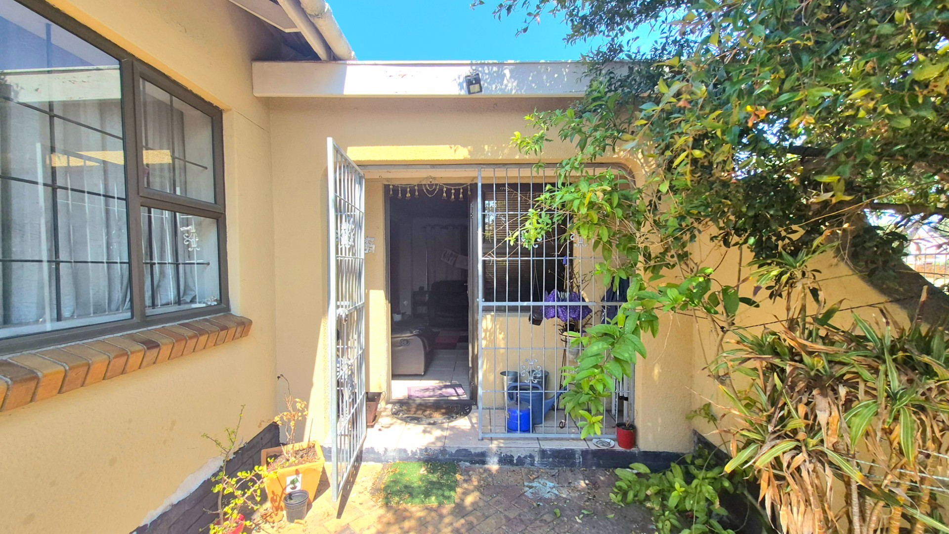 House for sale in Thornton, Cape Town, 613 m²