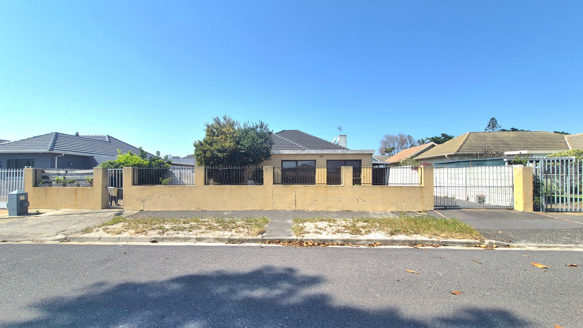 House for sale in Thornton, Cape Town, 613 m²