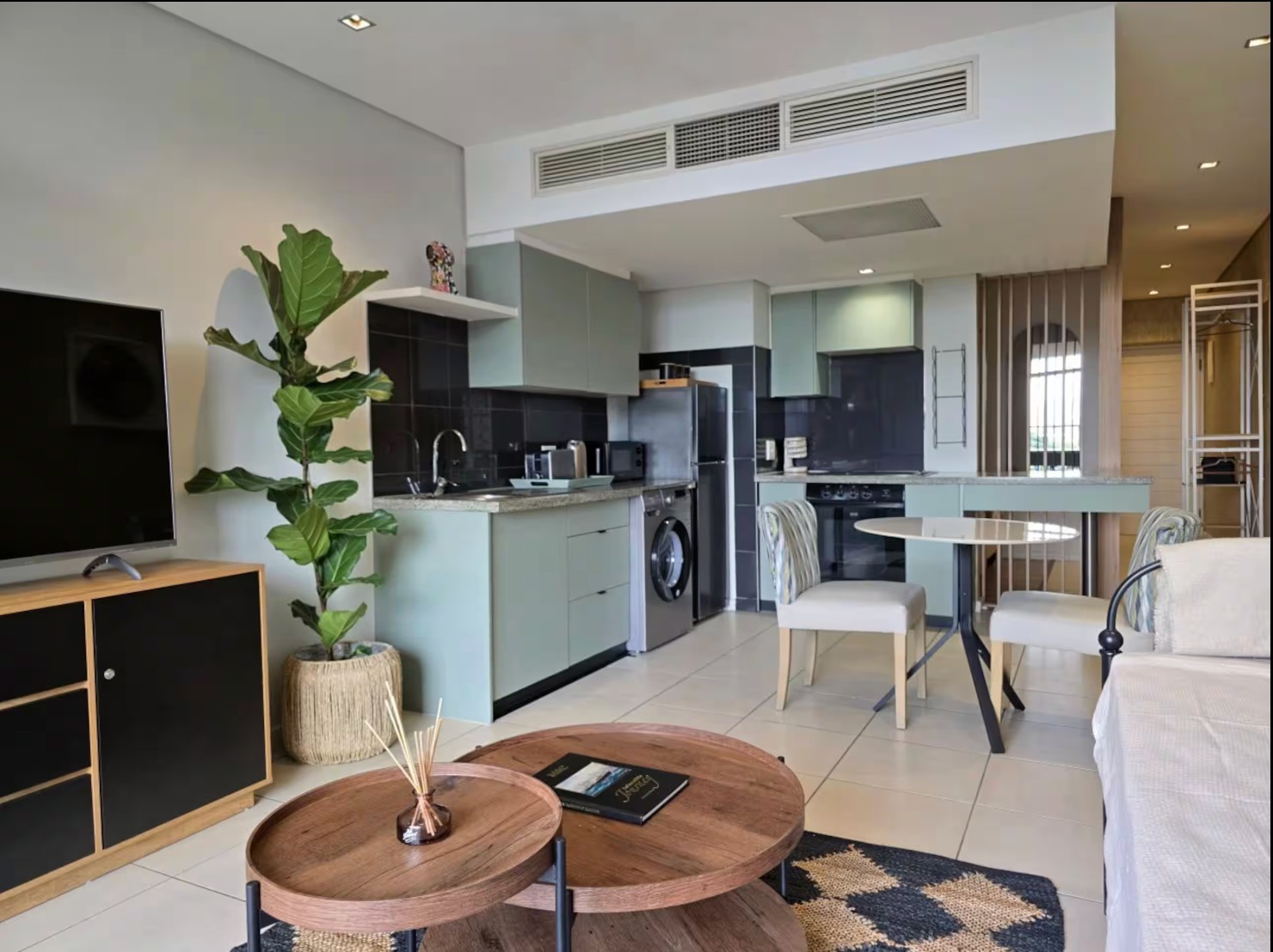 Apartment for sale in De Waterkant, Cape Town, 49 m²