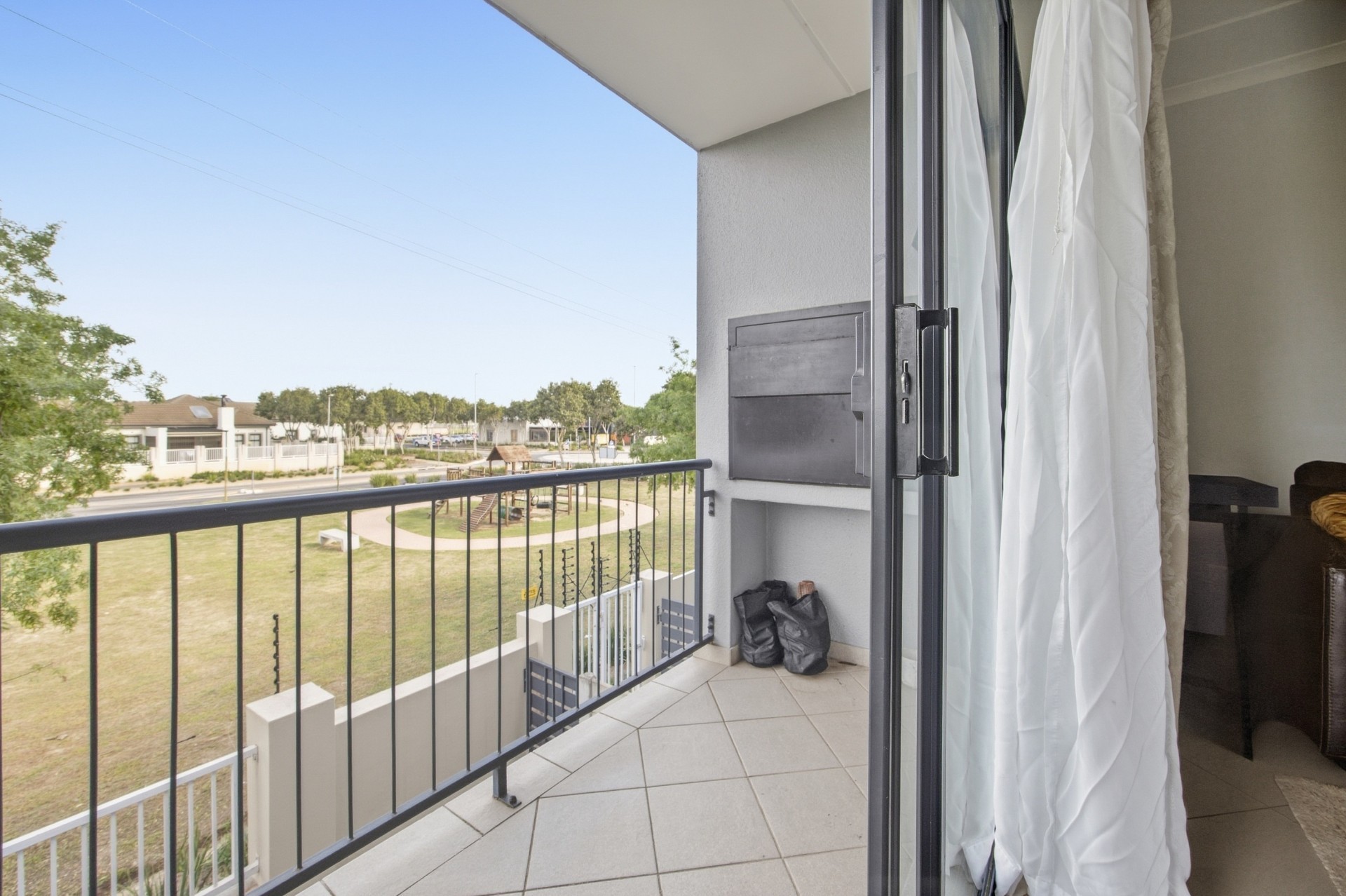 Apartment for sale in Buhrein, Kraaifontein, 67 m²
