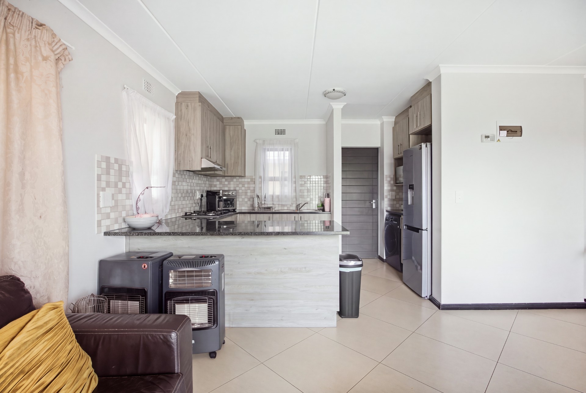 Apartment for sale in Buhrein, Kraaifontein, 67 m²