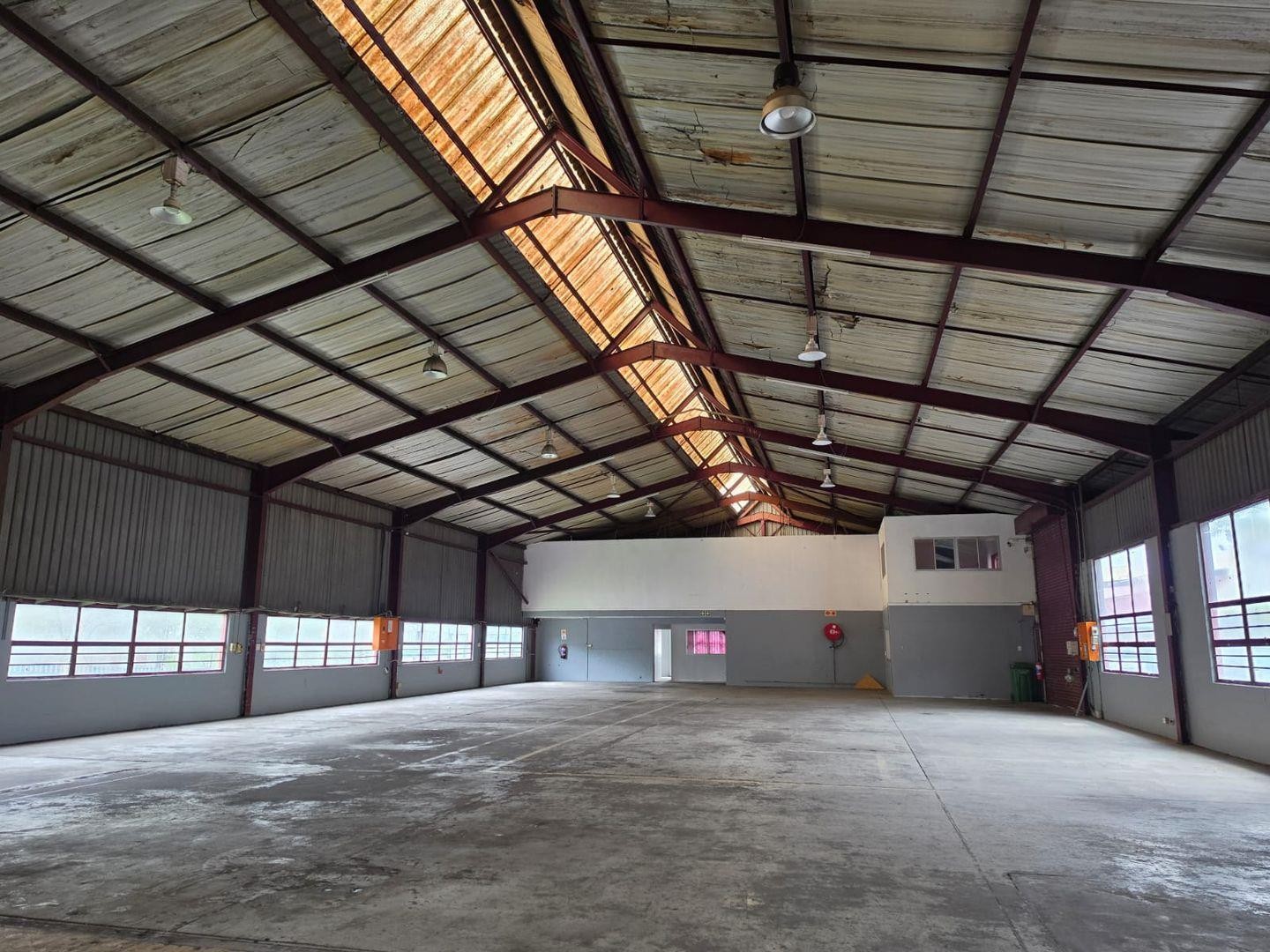 Industrial Property for rent in Maxmead, Pinetown, KwaZulu Natal, 1010 m²