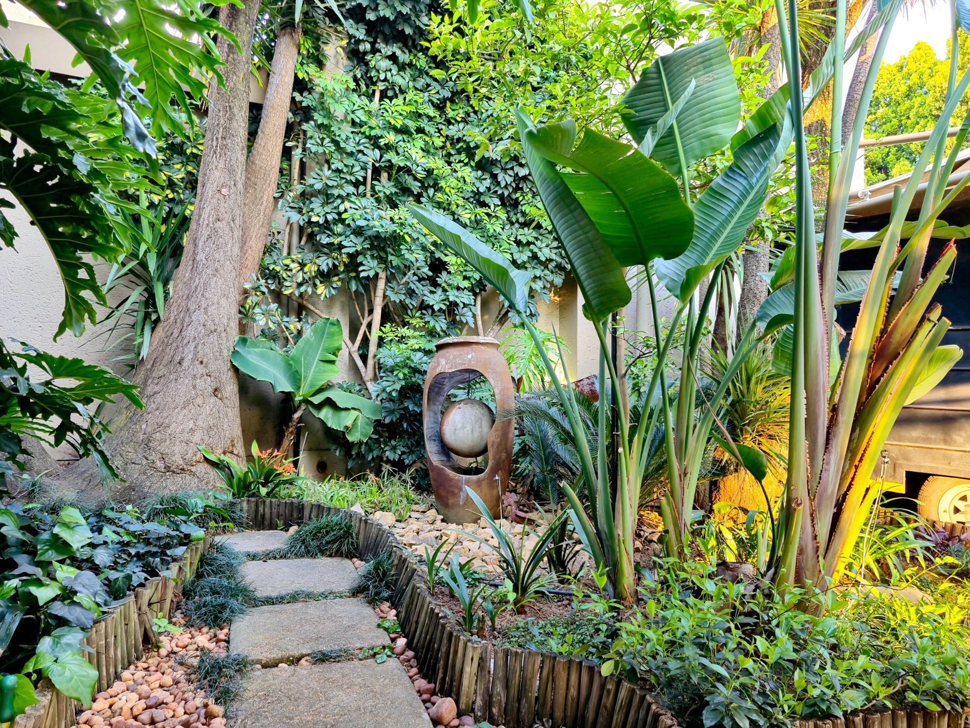 Duet for sale in Faerie Glen, Pretoria, 280 m²