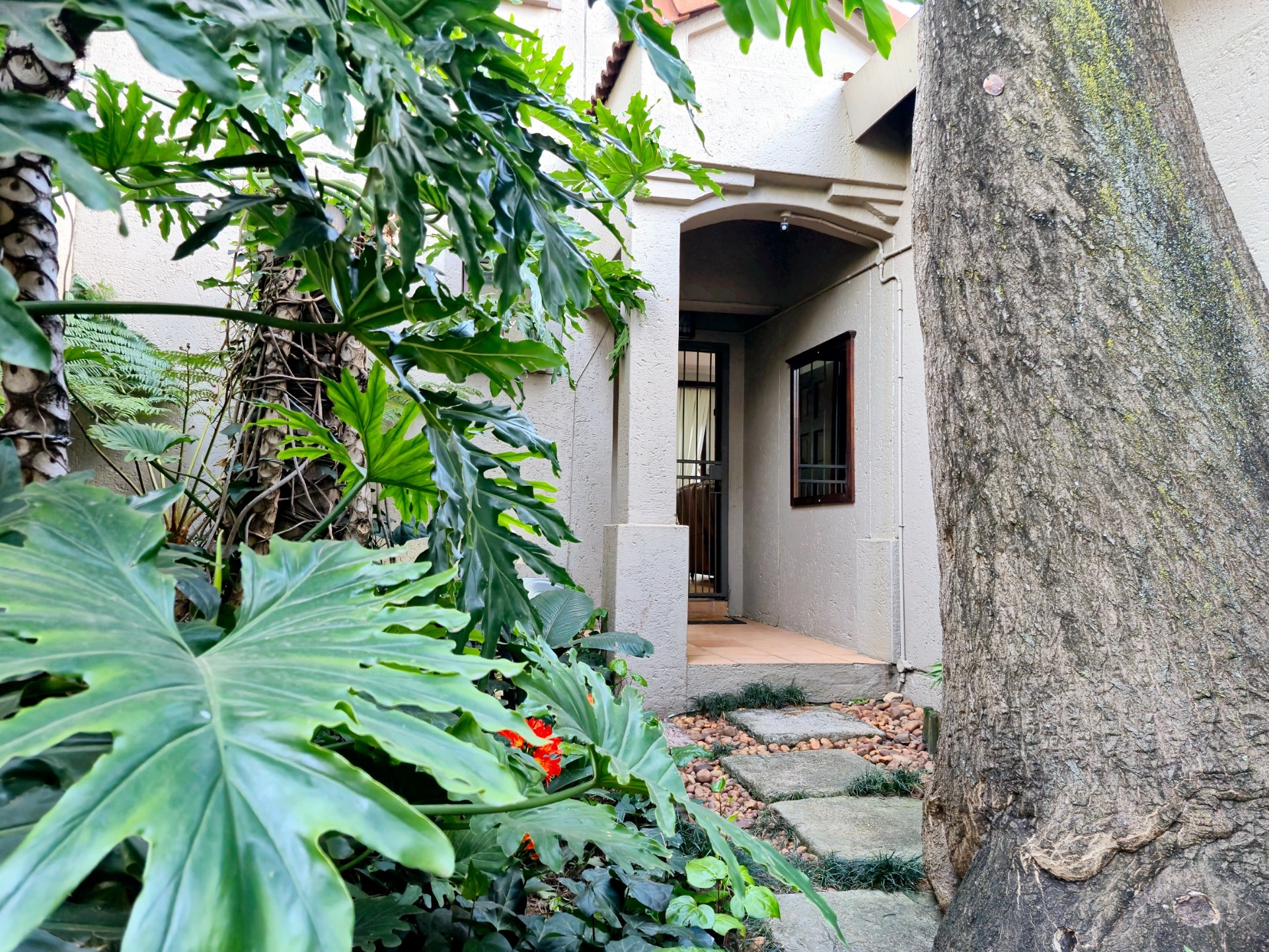 Duet for sale in Faerie Glen, Pretoria, 280 m²