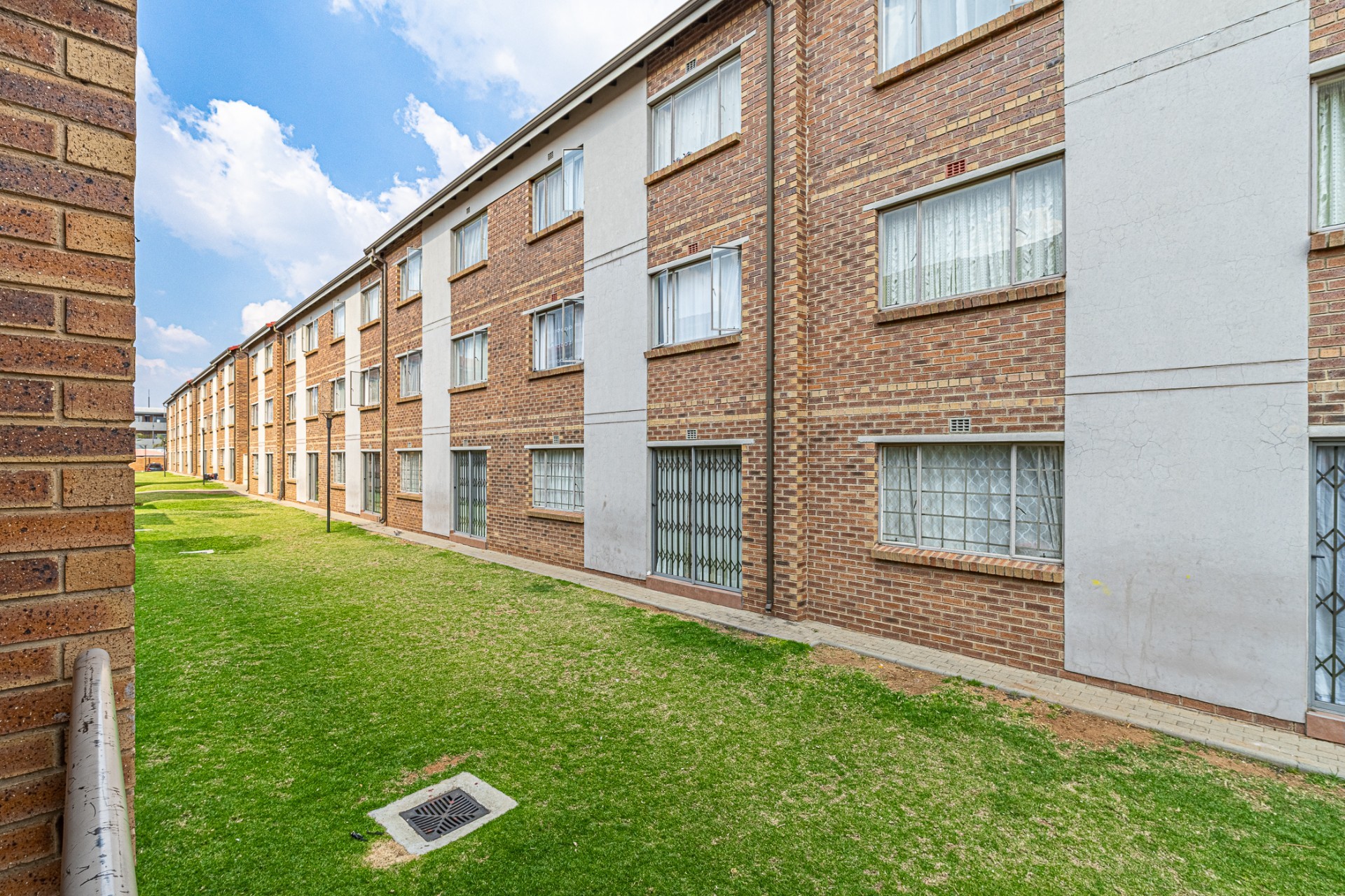 Apartment for sale in Edenvale Central, Edenvale, 207, 67 on 7th, 67 7th Ave, Edenvale Central, Edenvale, Gauteng, 54 m²