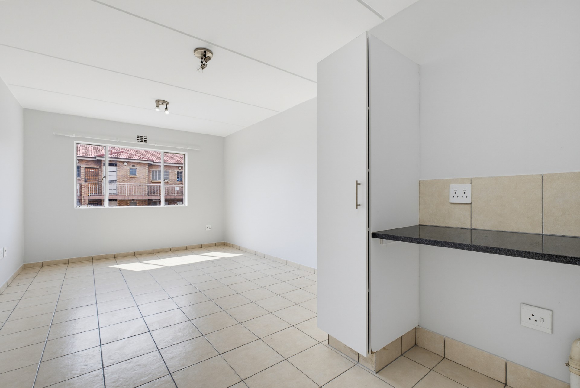 Apartment for sale in Edenvale Central, Edenvale, 207, 67 on 7th, 67 7th Ave, Edenvale Central, Edenvale, Gauteng, 54 m²
