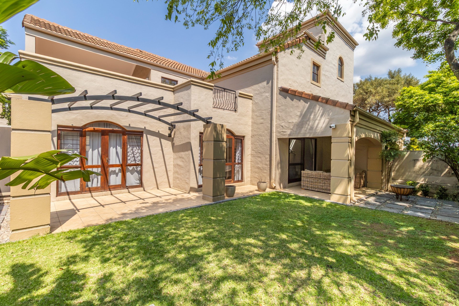 Townhouse for sale in Sunninghill, Sandton, 186 m²