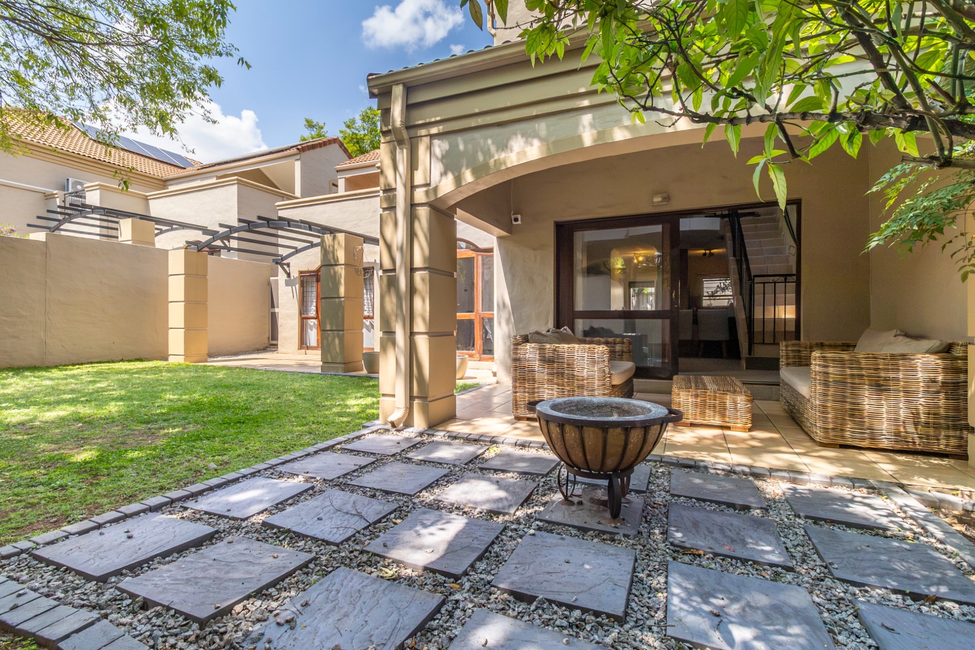 Townhouse for sale in Sunninghill, Sandton, 186 m²