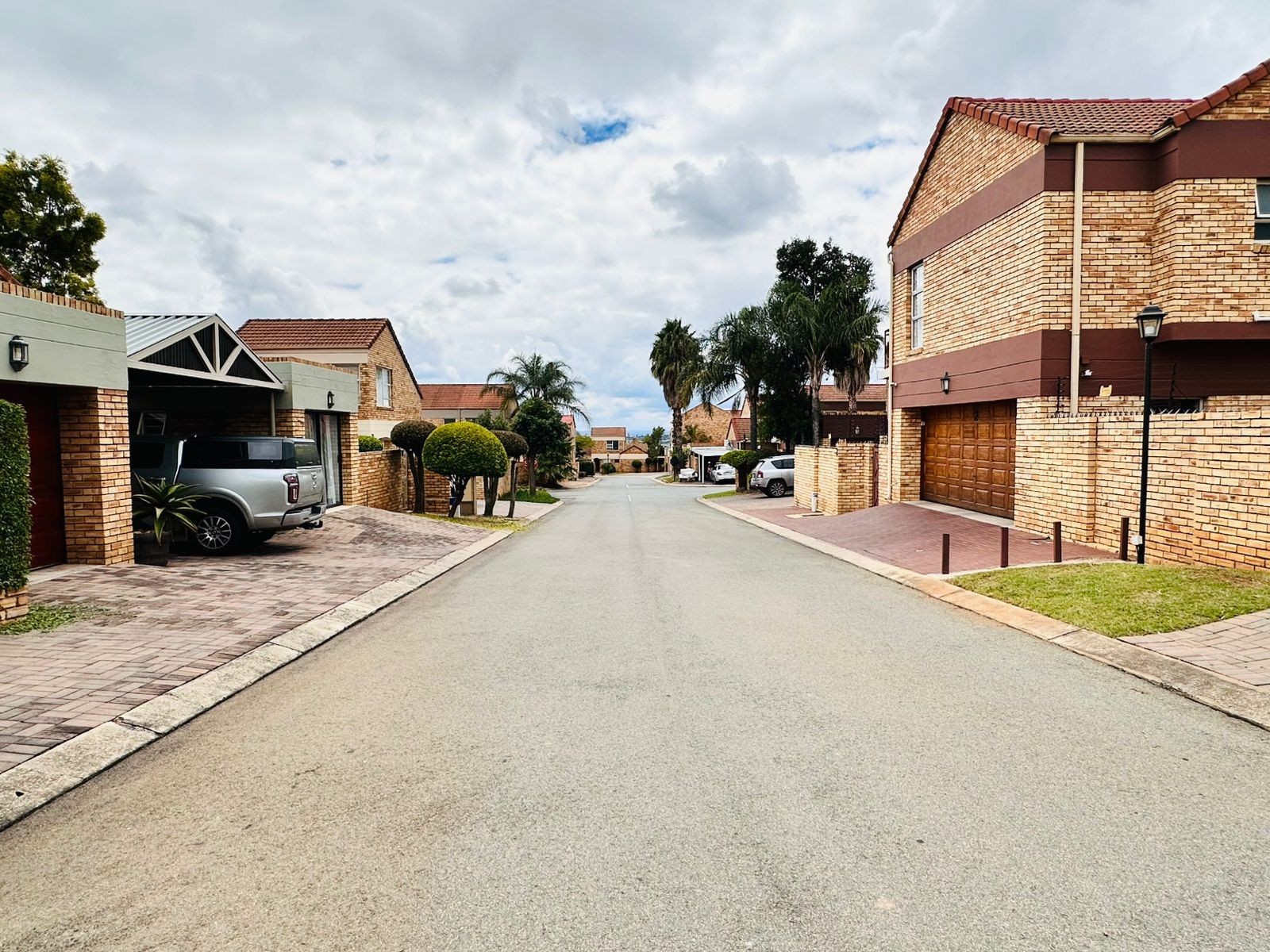 Cluster for sale in North Riding, Randburg, 503, Cashane, 199 Pritchard Street, North Riding, Randburg, Gauteng, 175 m²