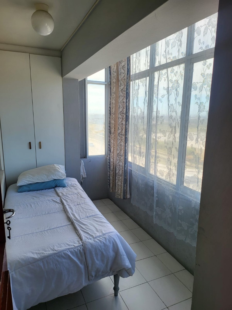 Apartment for sale in Humewood, Port Elizabeth, 102 m²