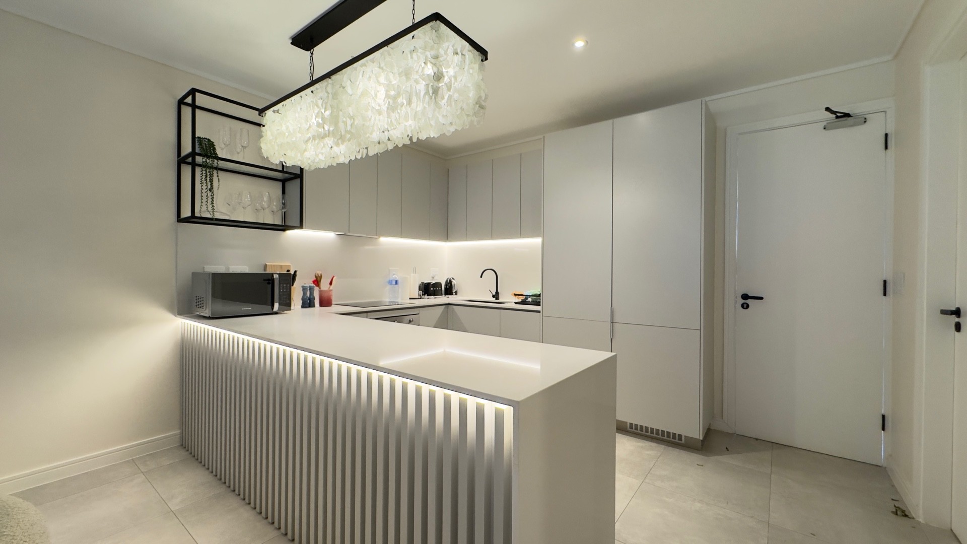 Apartment for rent in Hyde Park, Sandton, 145 m²