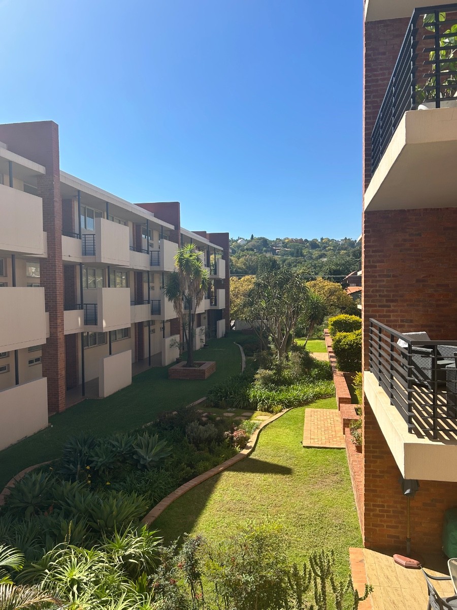 Apartment for sale in Monument Park, Pretoria, 90 m²