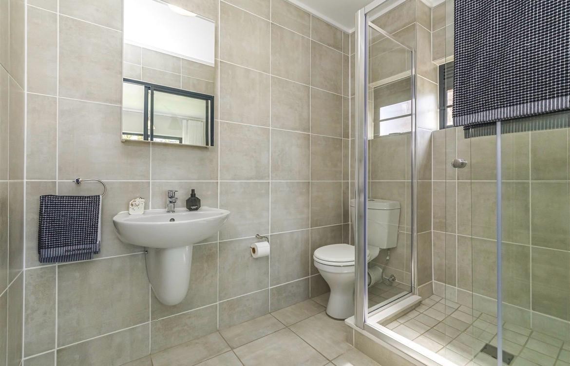 Apartment for rent in Linbro Park, Sandton, 1 21 (2nd floor), Greenlee Eco estate, 1 Greenlee BLVD, Linbro Park, Sandton, Gauteng, 30 m²
