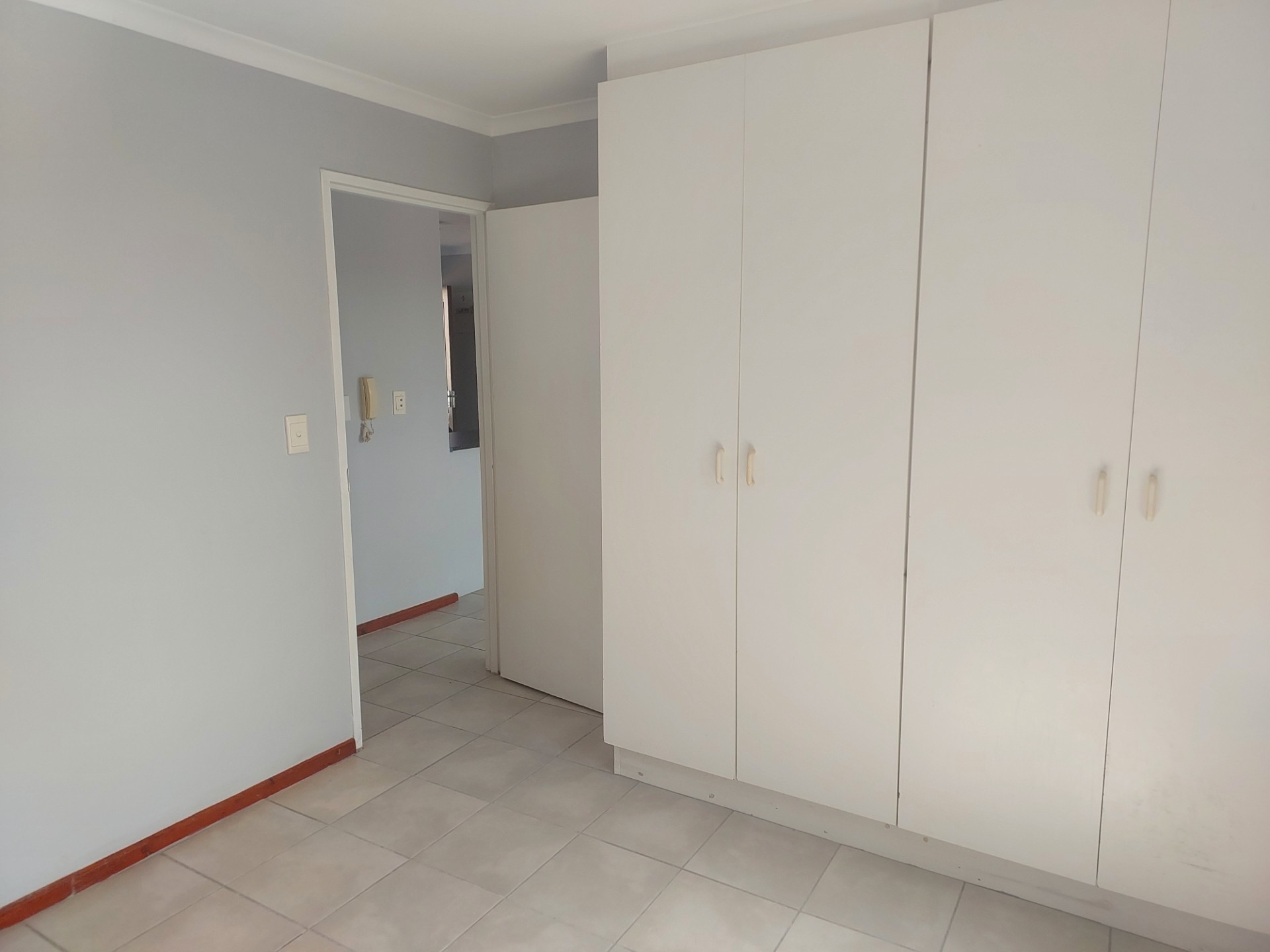 Complex for rent in Bloubergstrand, Blouberg, 53 m²