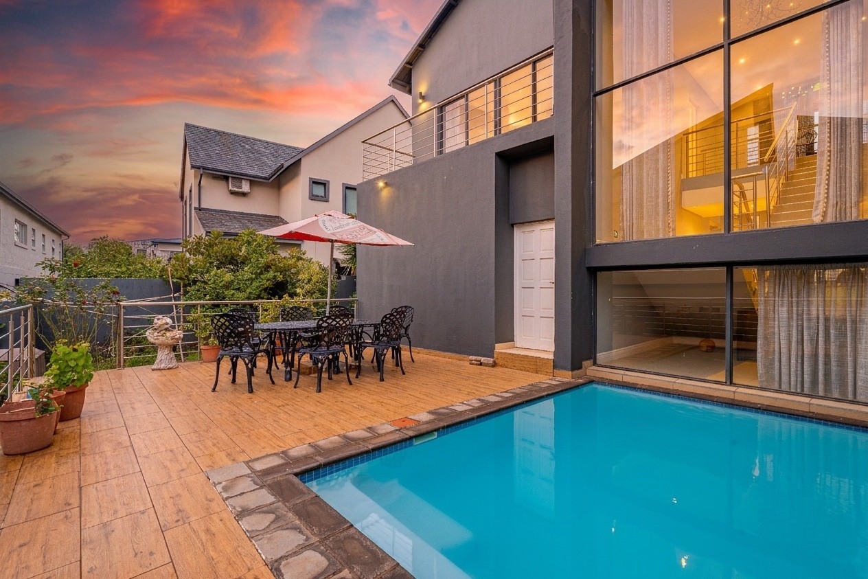 House for sale in Waterfall Country Village, Midrand, 9852 FJLR, Waterfall Country Village Estate, 1 Waterfall Drive, Waterfall Country Village, Midrand, Gauteng, 420 m²