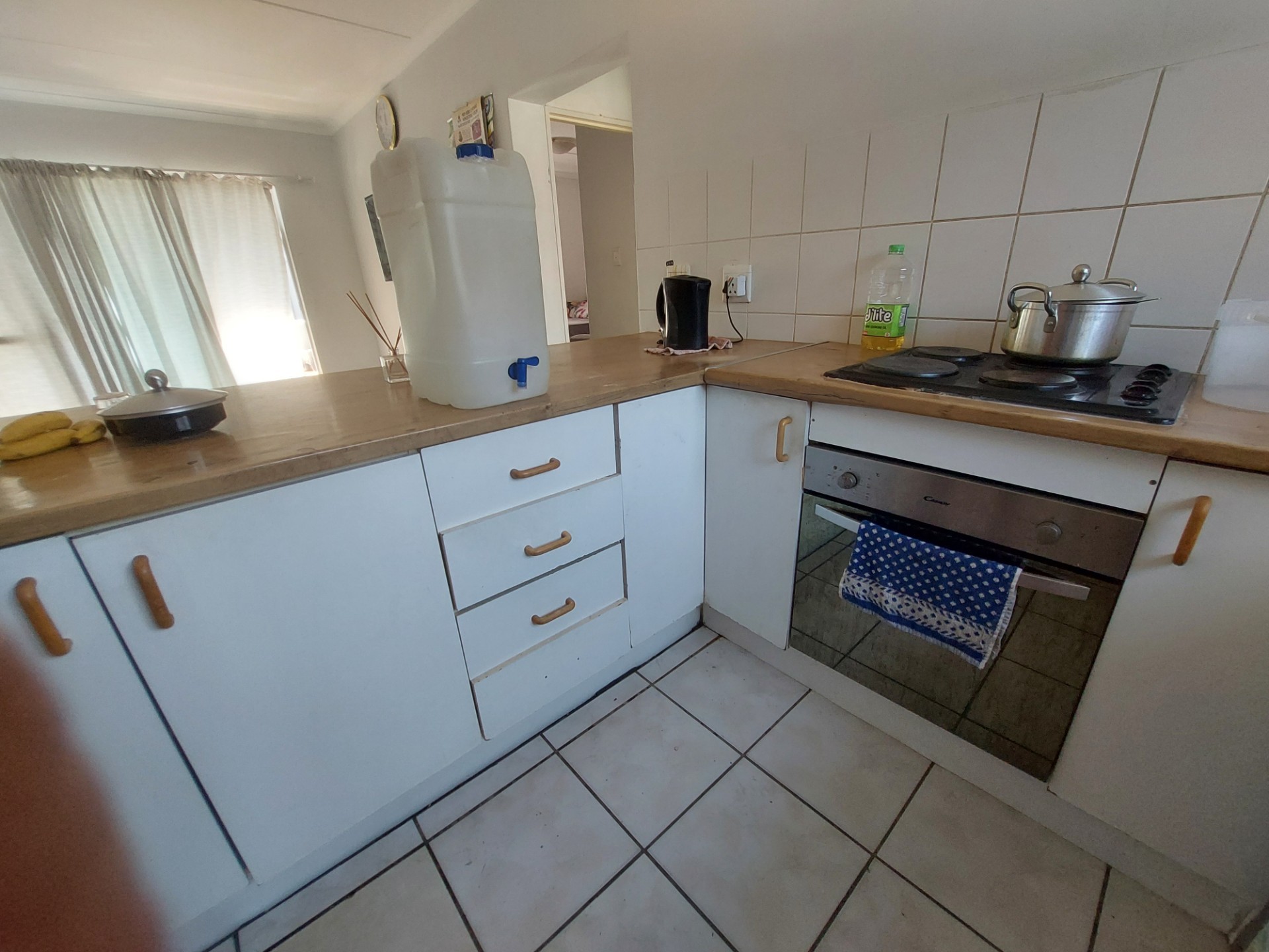 Complex for rent in Bloubergstrand, Blouberg, 63 m²