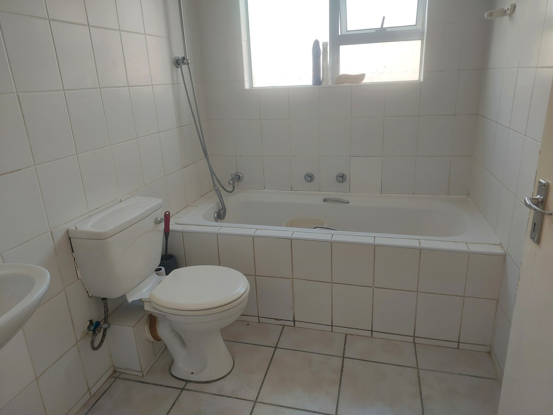 Complex for rent in Bloubergstrand, Blouberg, 63 m²