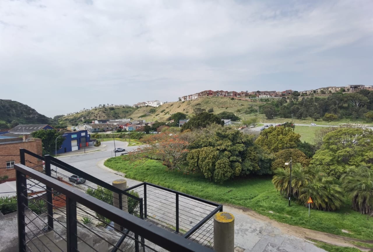 Apartment for sale in South End, Port Elizabeth, 27 m²
