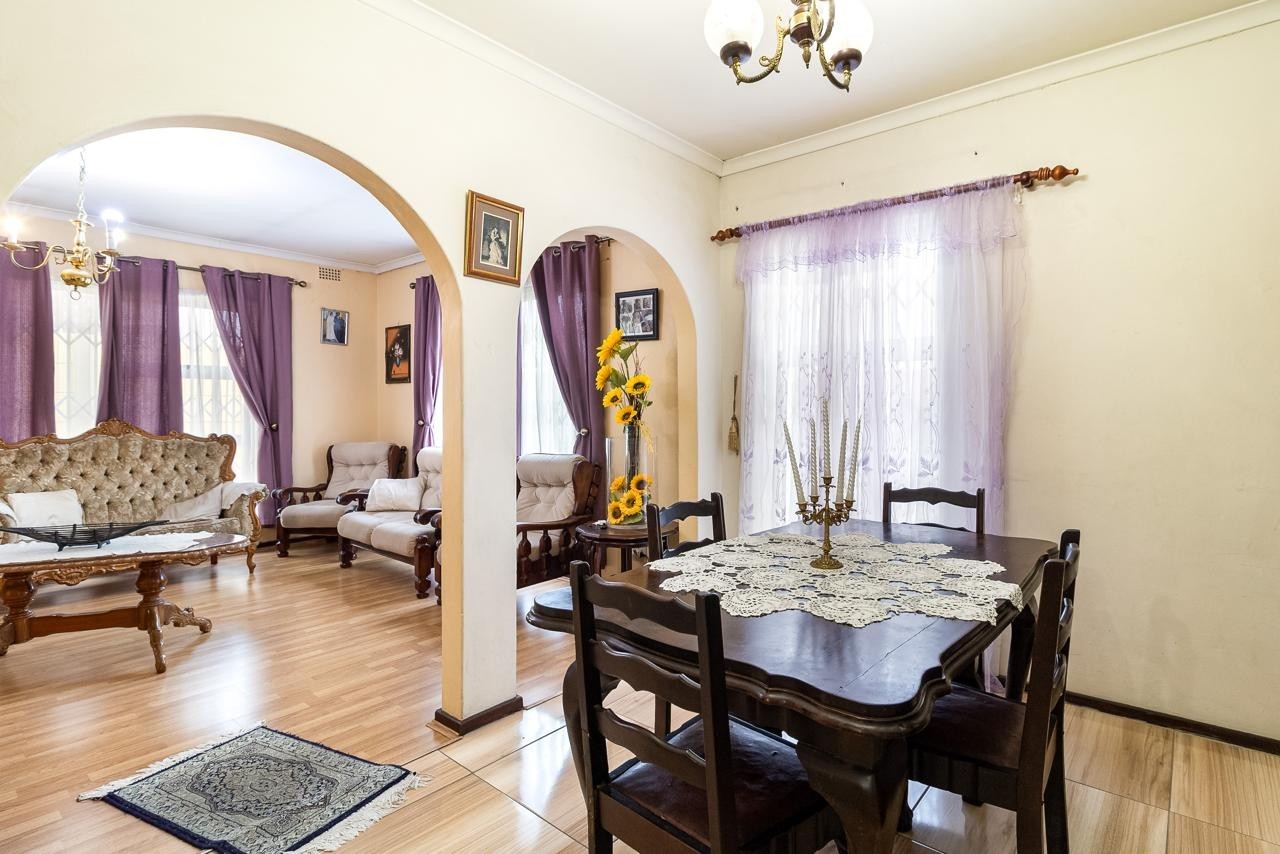 House for sale in Klipkop, Parow, 210 m²