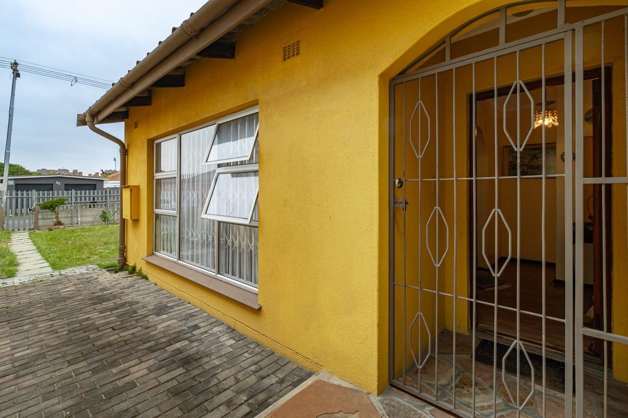 House for sale in Klipkop, Parow, 210 m²