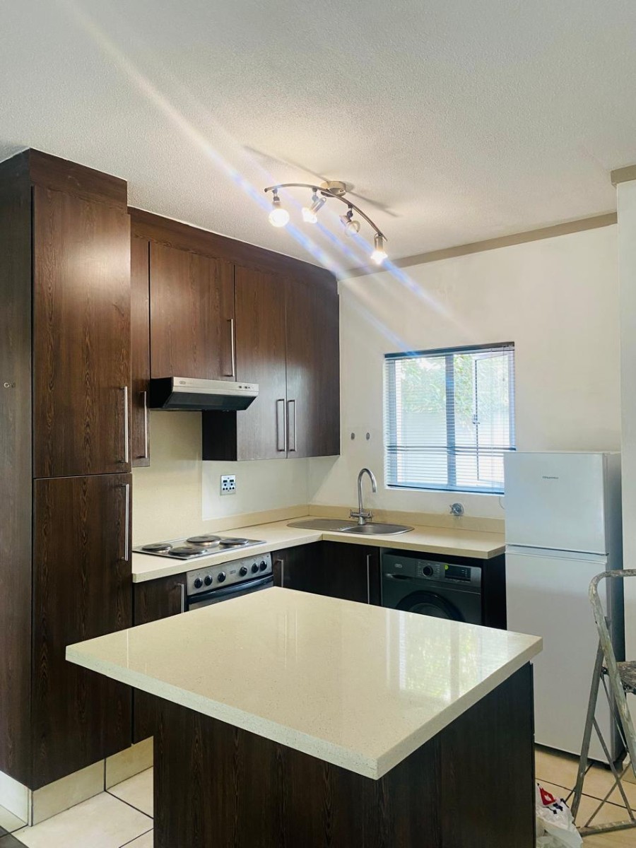 Apartment for rent in Fourways, Sandton, 50 m²