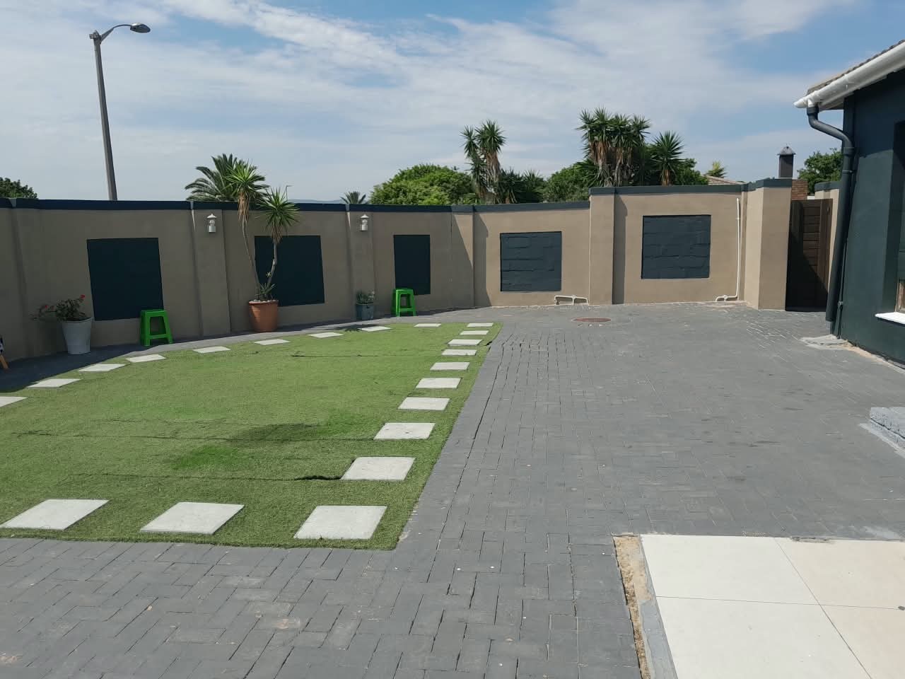 House for sale in Sunridge, Blouberg, 200 m²
