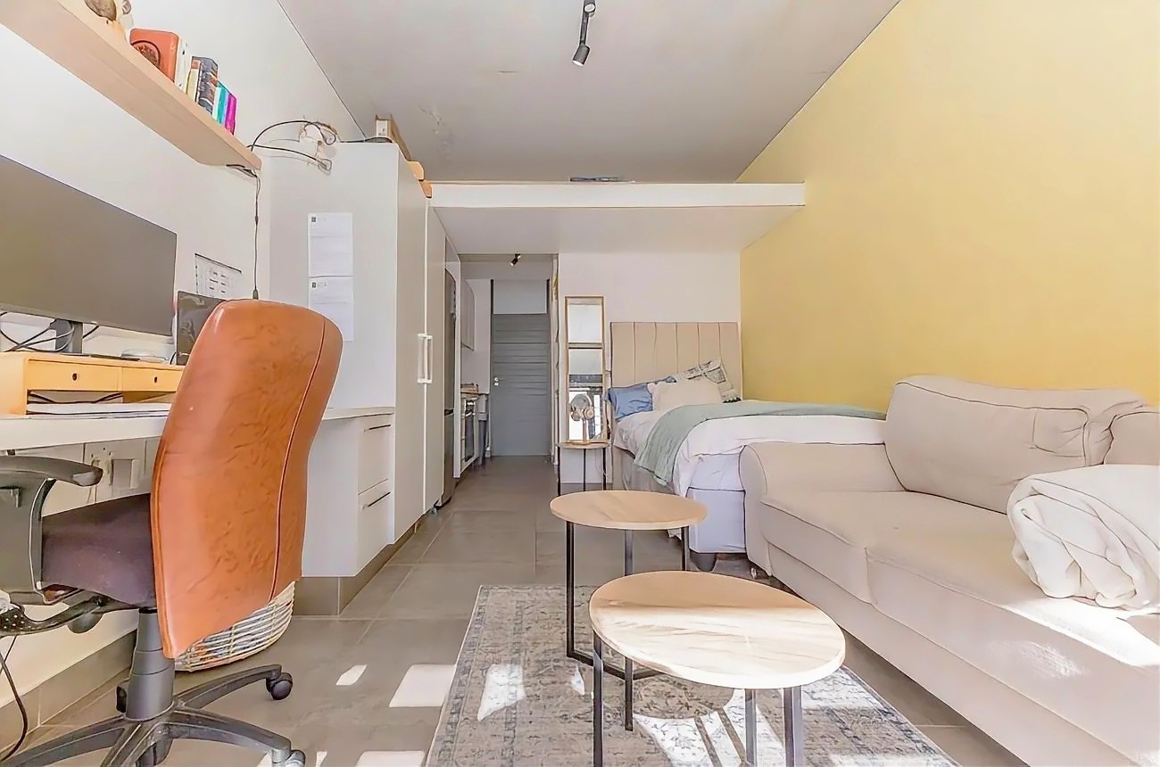 Studio Apartment for sale in Stellenbosch Central, Stellenbosch, 32 m²
