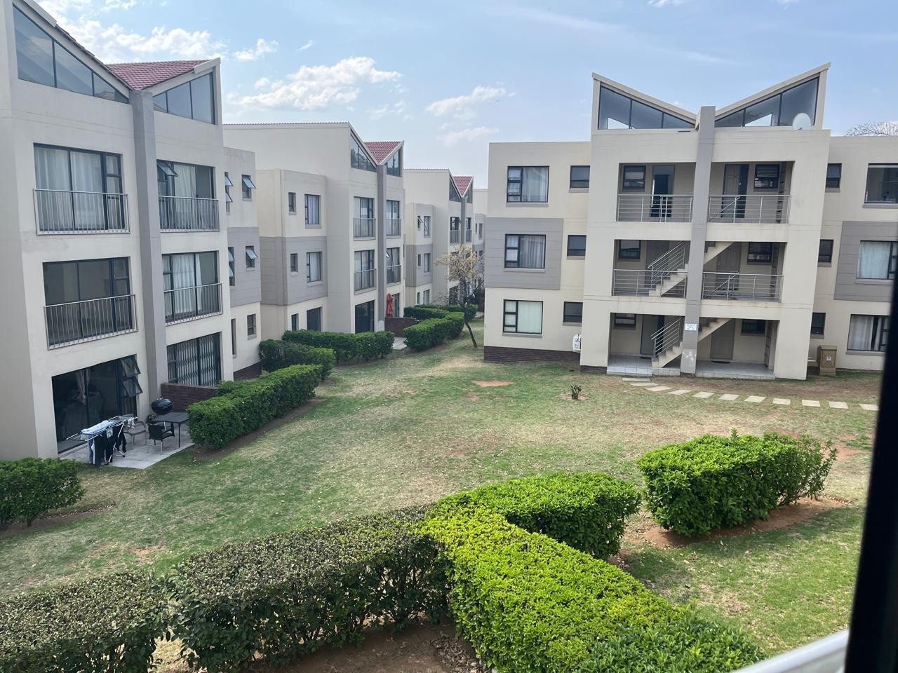 Apartment for rent in Beverley, Sandton, 88 m²