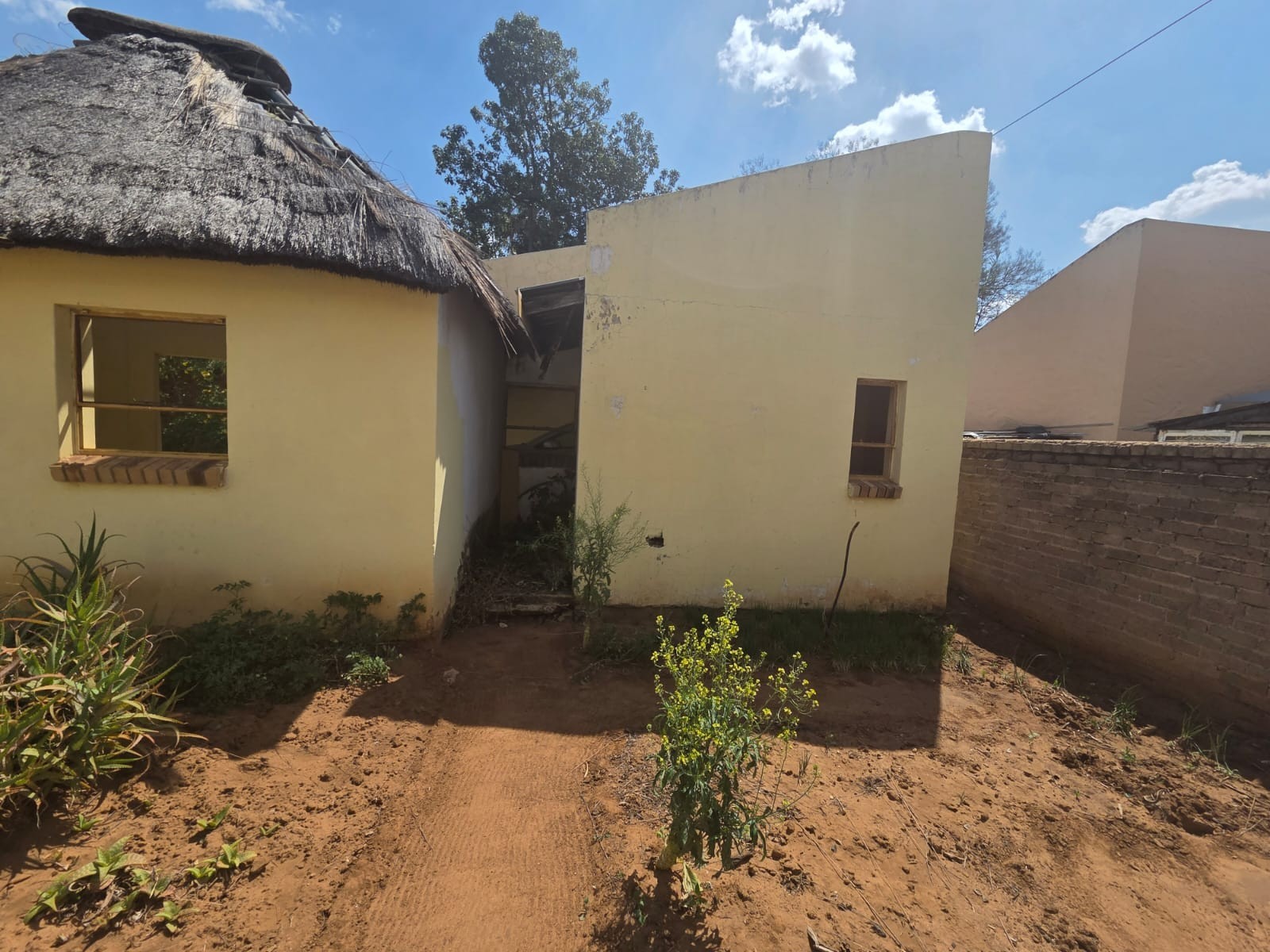 House for sale in Mmabatho, Mafikeng, North West, 490 m²