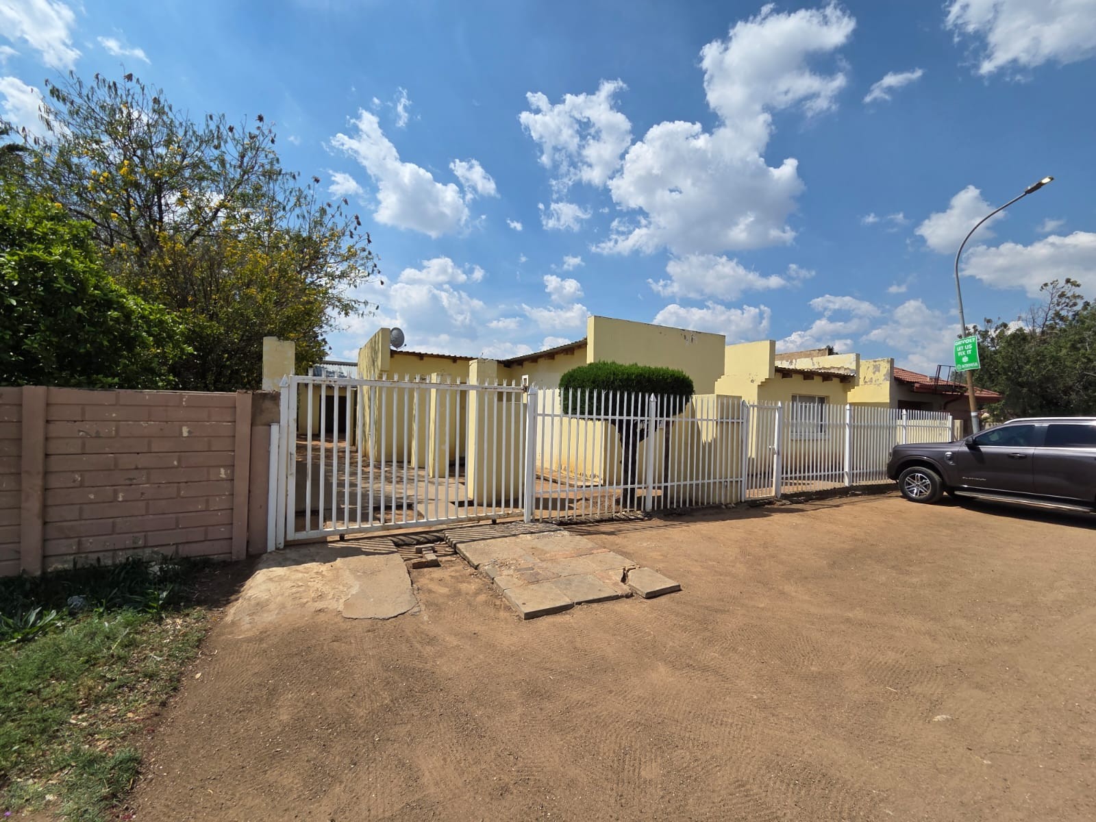 House for sale in Mmabatho, Mafikeng, North West, 490 m²