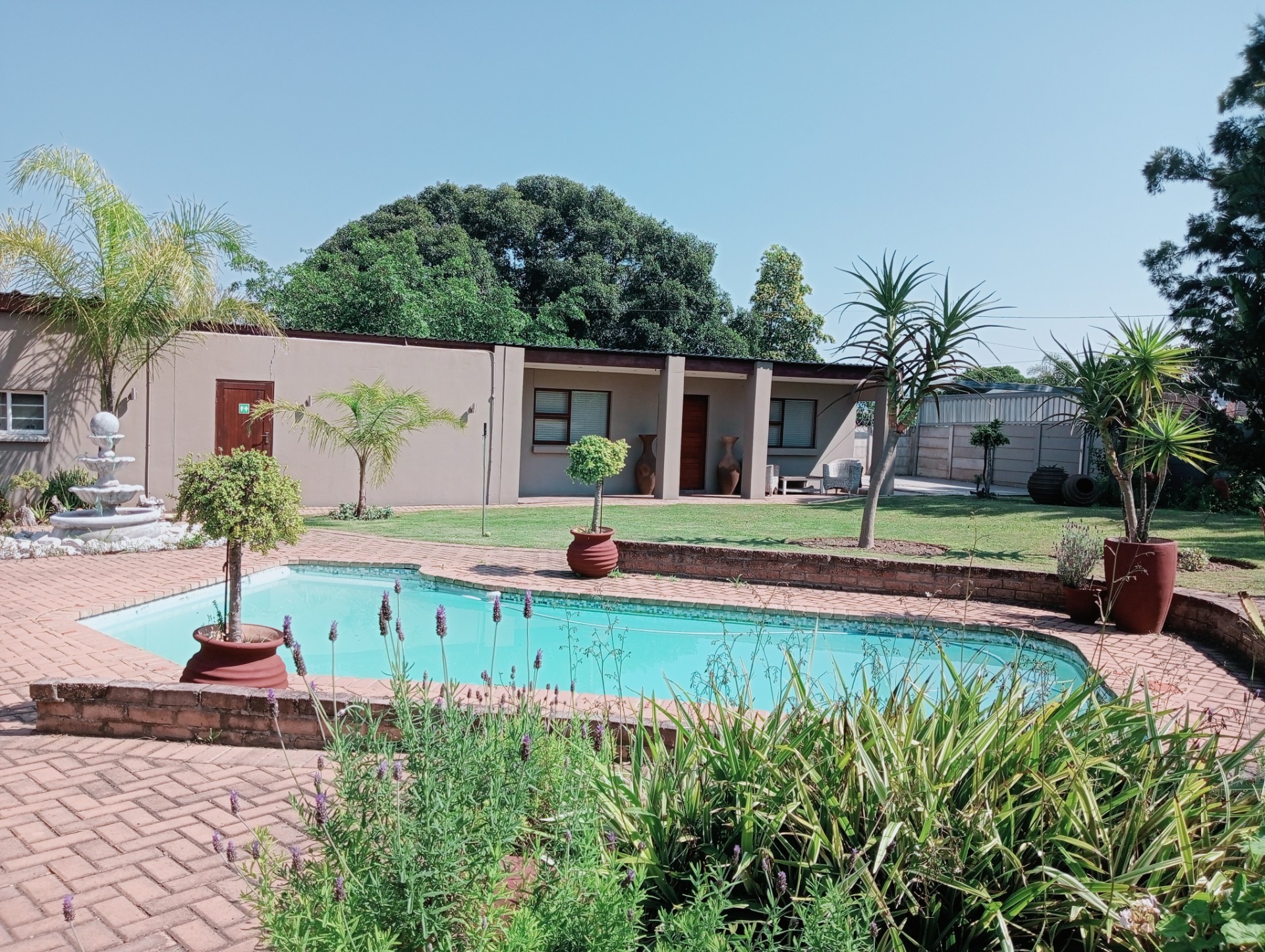 House for sale in Levyvale, Uitenhage, 1739 m²