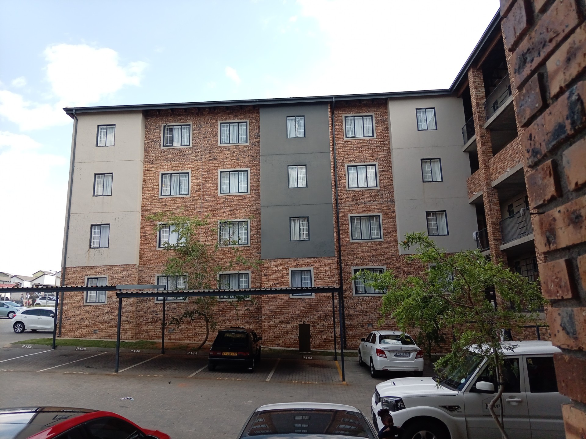 Apartment for sale in South Hills, Johannesburg, 38 m²