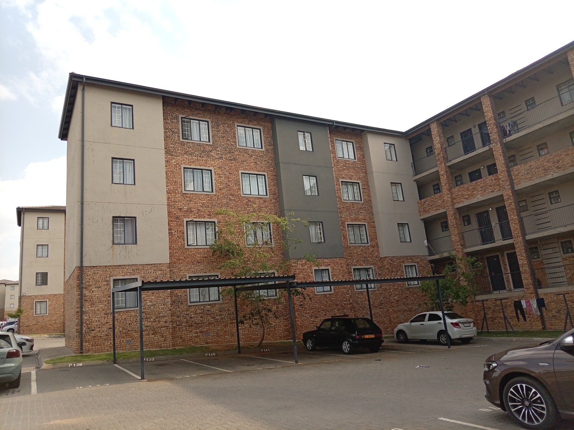 Apartment for sale in South Hills, Johannesburg, 38 m²