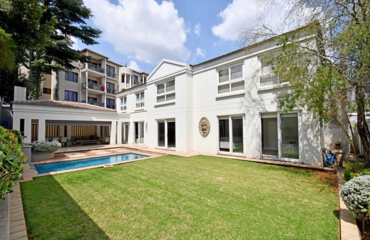 Townhouse for rent in Dunkeld West, Johannesburg