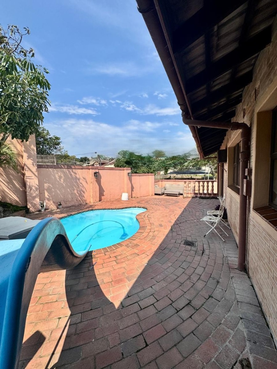 House for sale in Bellair, Durban, KwaZulu Natal, 250 m²