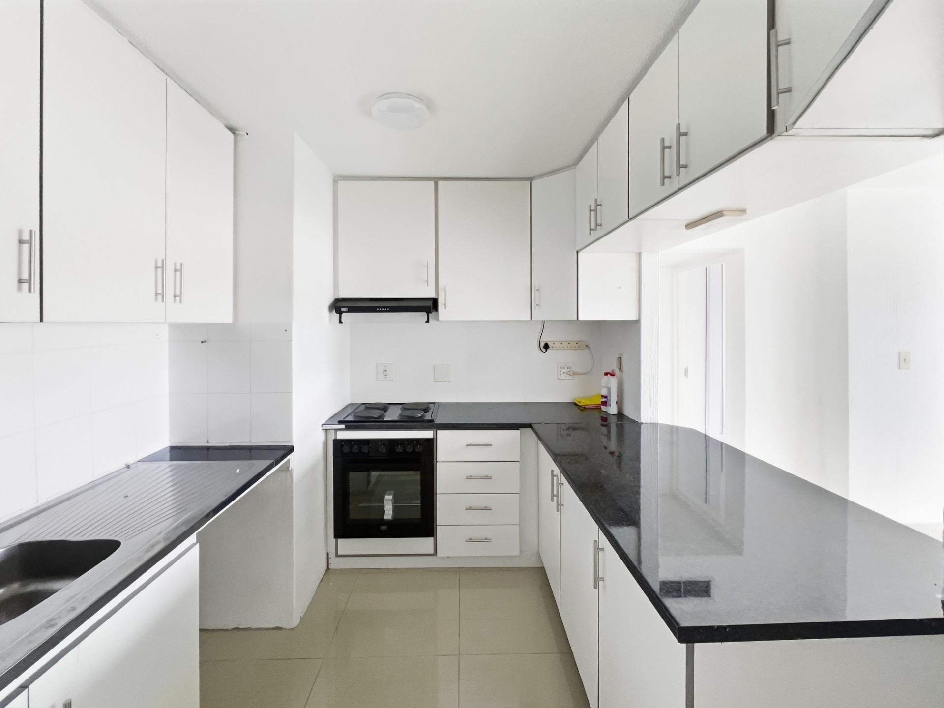 Apartment for sale in Sydenham, Overport, Durban, KwaZulu Natal, 75 m²