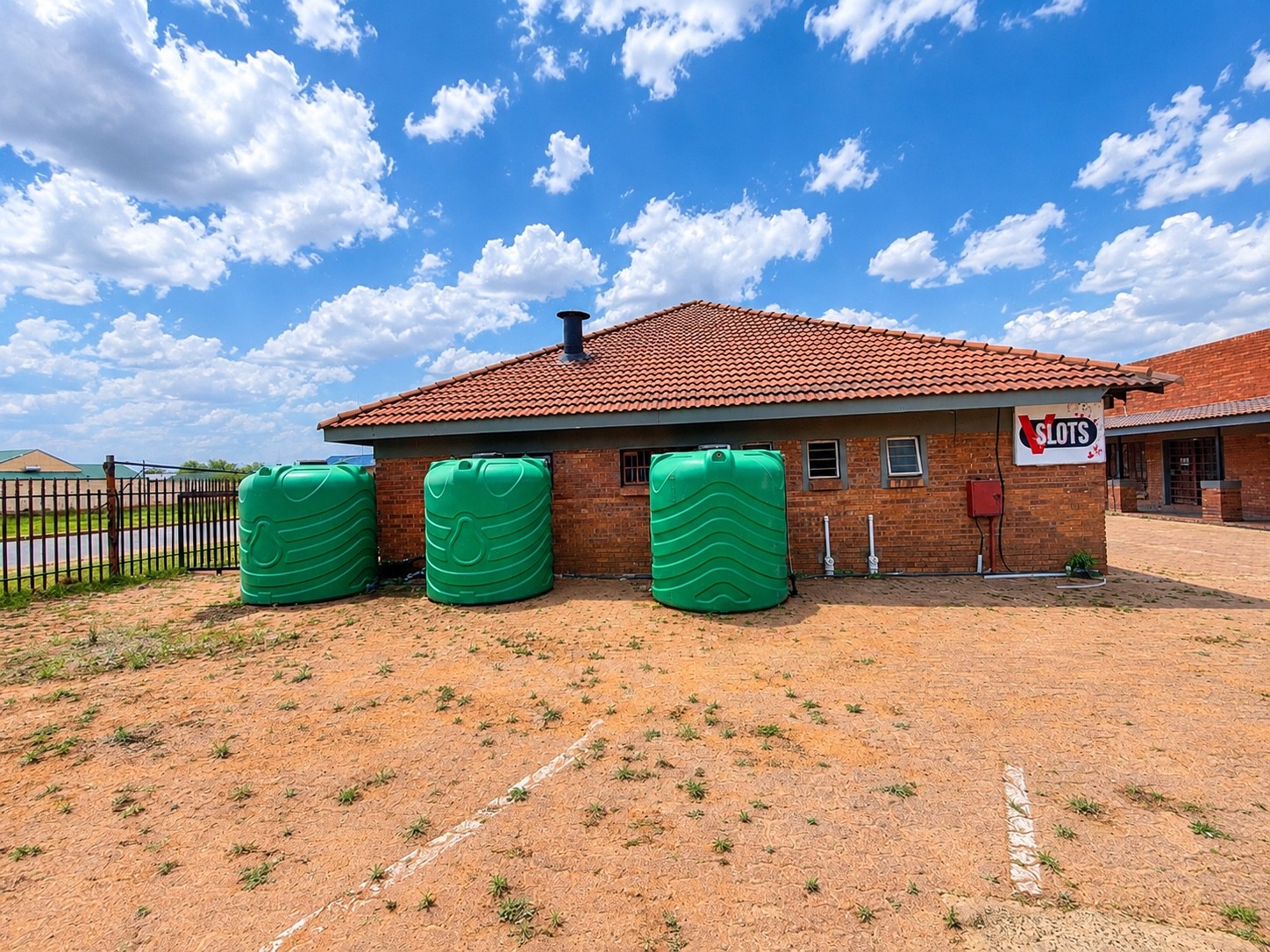 Commercial Property for sale in Hendrina, 2855 m²