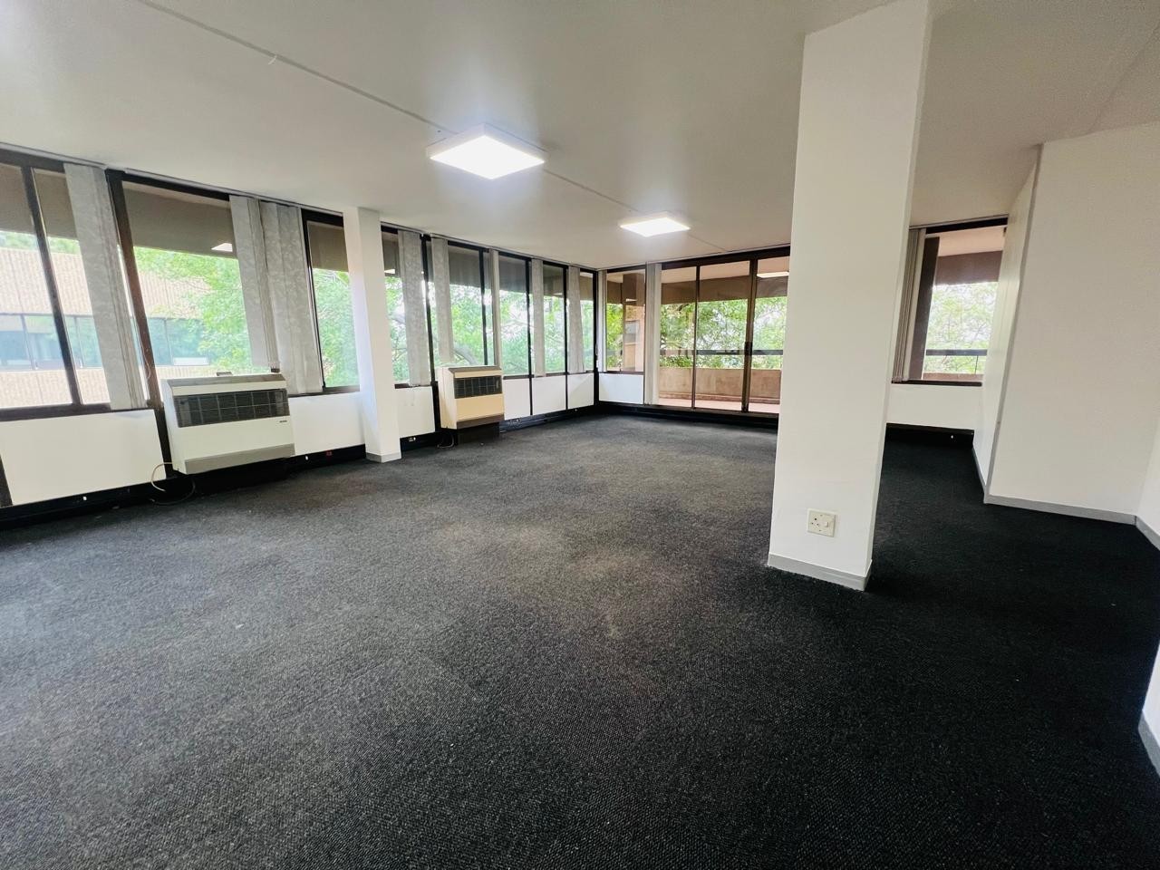 Office for rent in Ferndale, Randburg, 194 m²