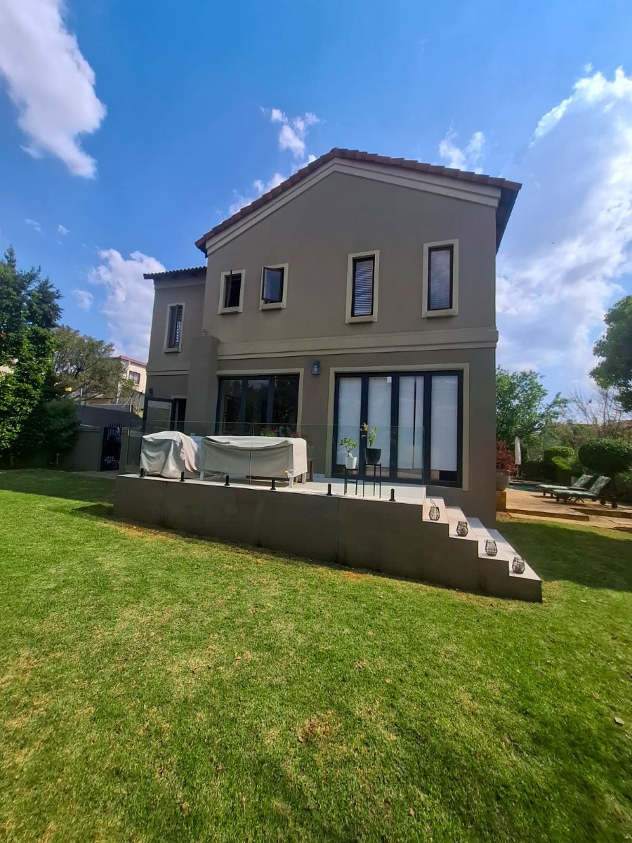 House for sale in Kengies, Sandton, 260 m²