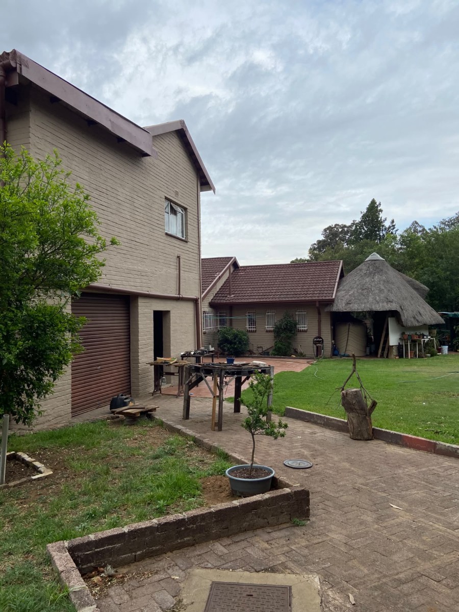 House for sale in Flora Gardens, Vanderbijlpark, 1260 m²