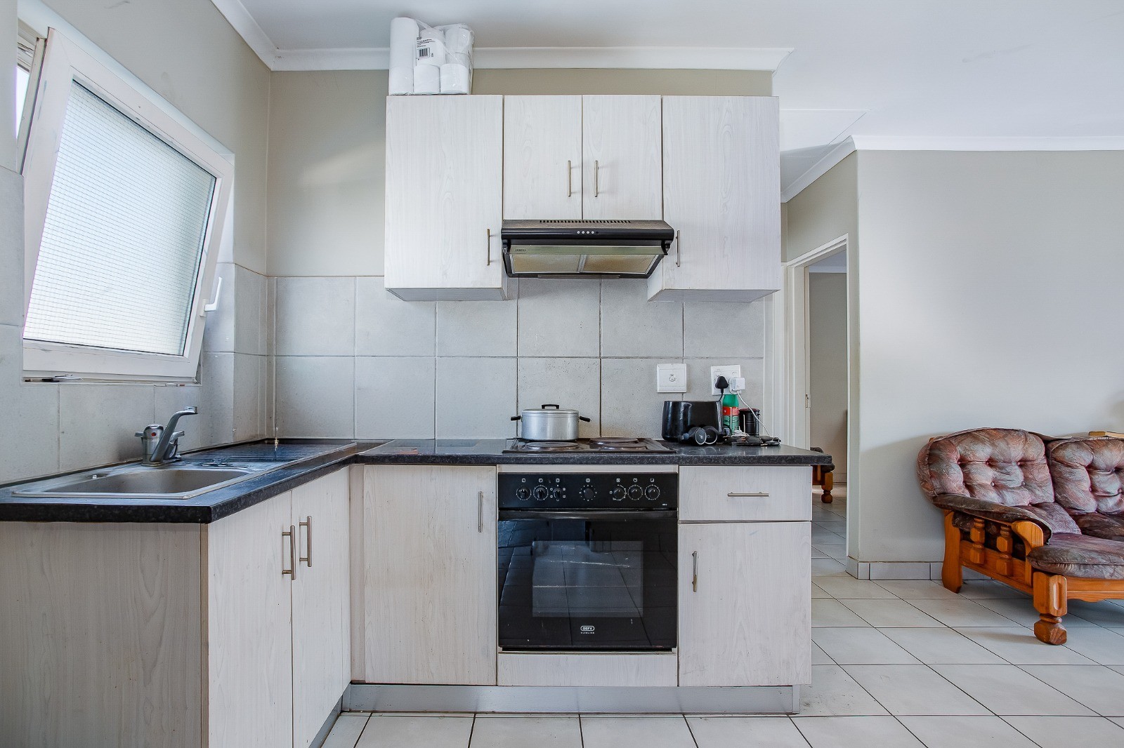 Apartment for sale in Klein Drakenstein, Paarl, Amberg Estate (1st floor), 1 Keerweeder Road, Klein Drakenstein, Paarl, Western Cape, 64 m²