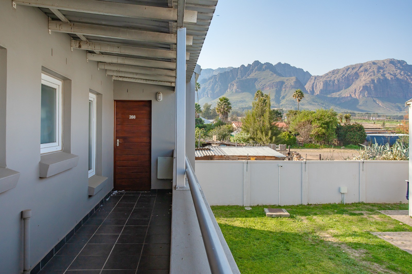 Apartment for sale in Klein Drakenstein, Paarl, Amberg Estate (1st floor), 1 Keerweeder Road, Klein Drakenstein, Paarl, Western Cape, 64 m²